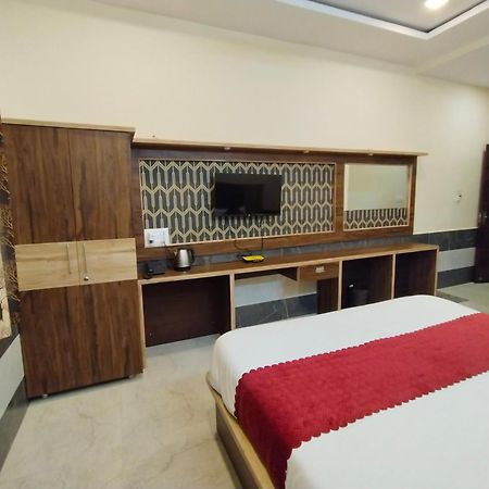 Hotel Grand Vijay Puskár Kültér fotó
