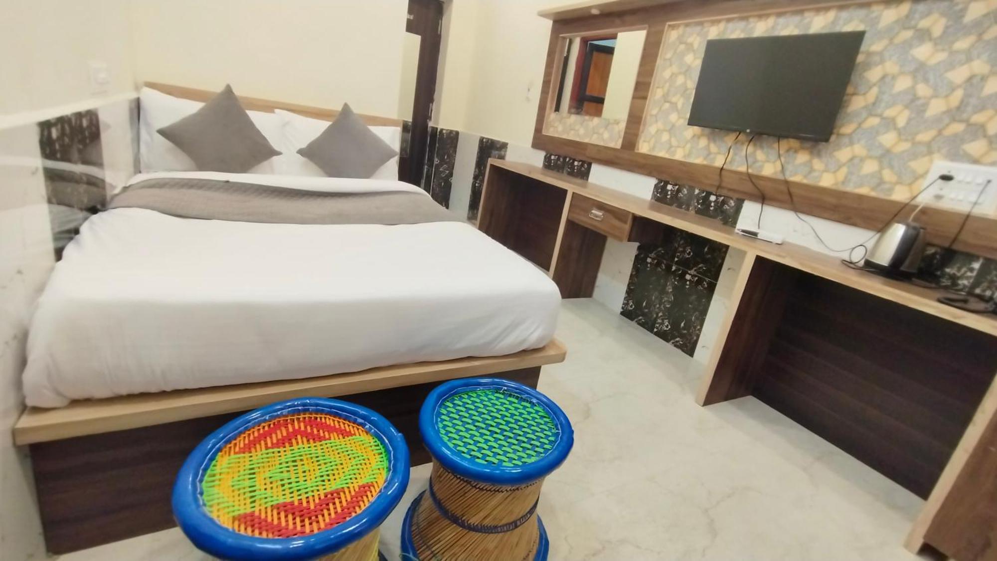 Hotel Grand Vijay Puskár Kültér fotó