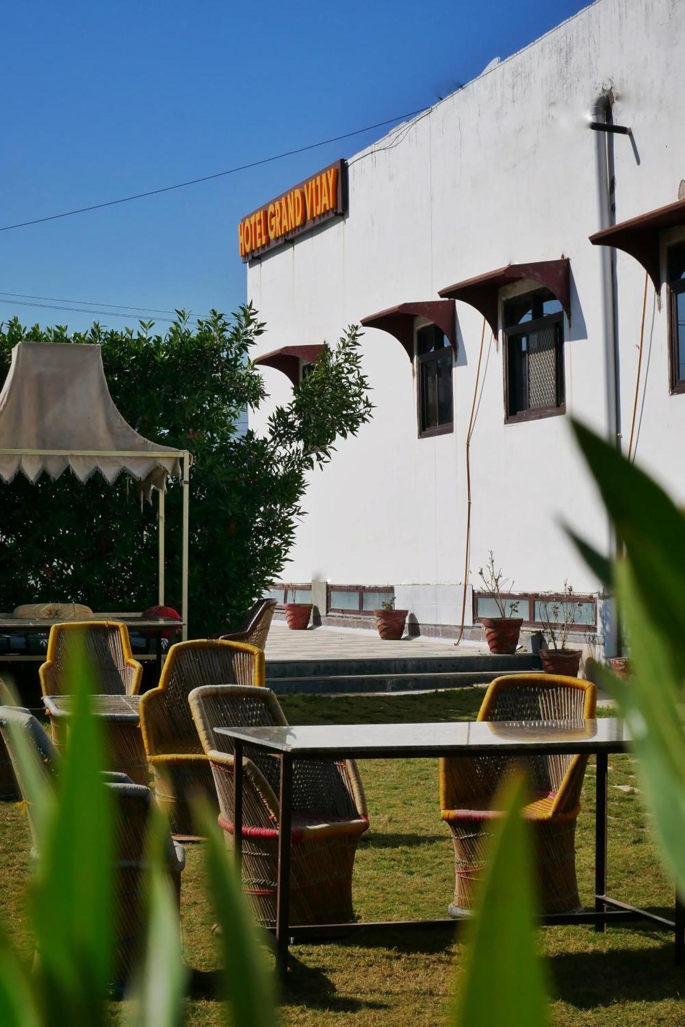 Hotel Grand Vijay Puskár Kültér fotó