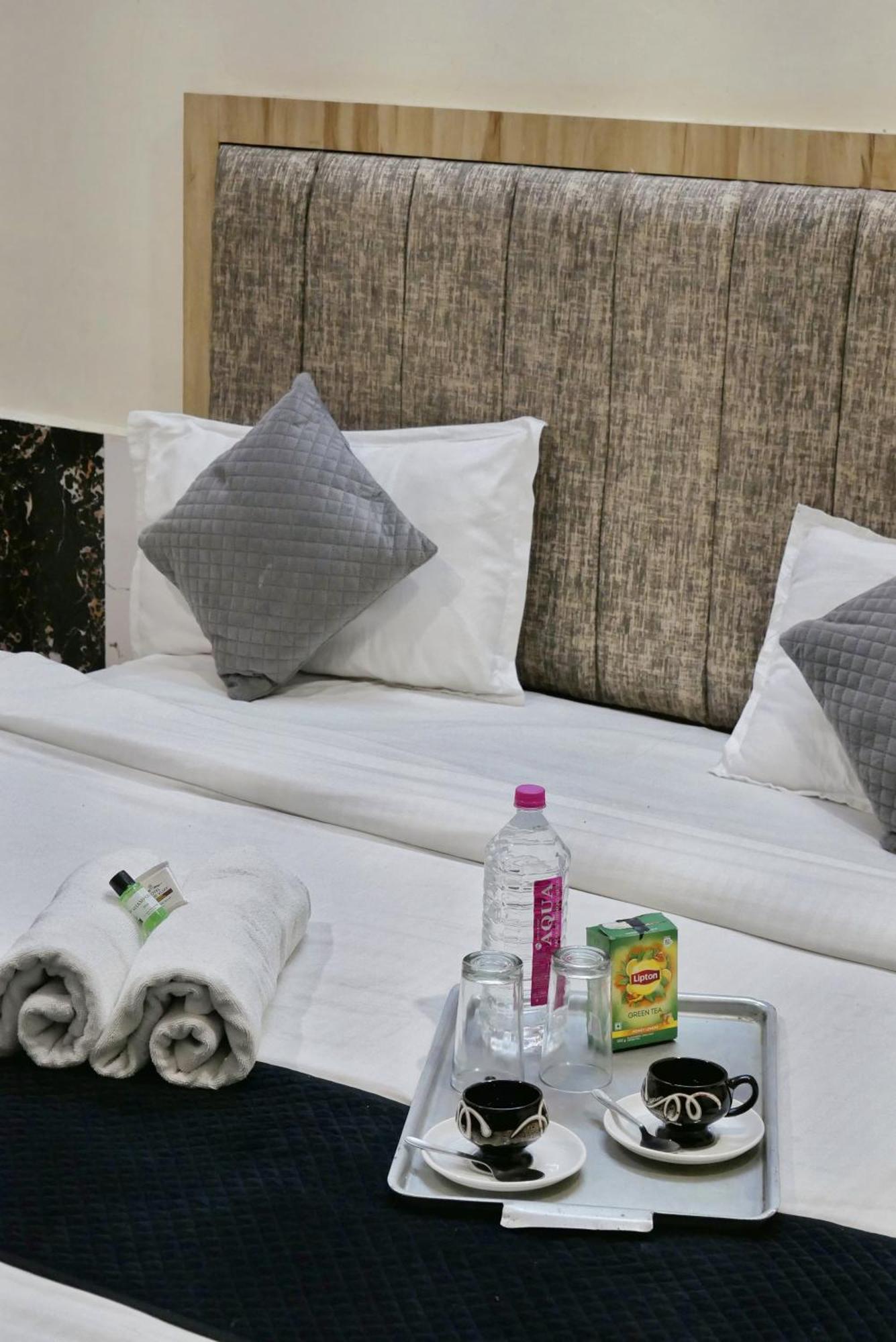 Hotel Grand Vijay Puskár Szoba fotó