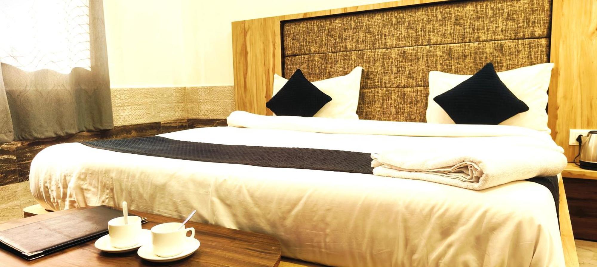 Hotel Grand Vijay Puskár Kültér fotó