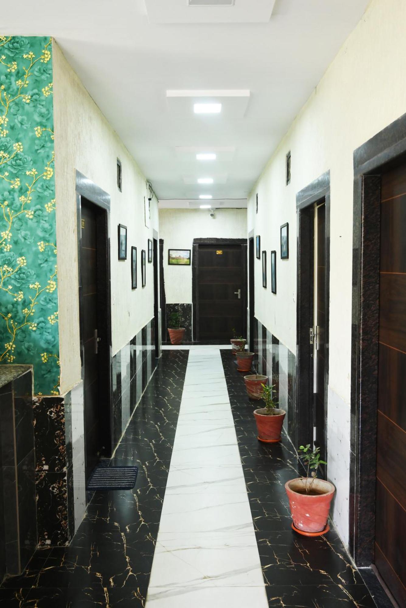Hotel Grand Vijay Puskár Kültér fotó